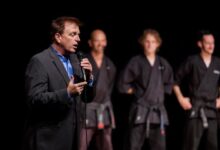 Grand Master Stephen Oliver presenting at a NAPMA Extreme Success Academy event